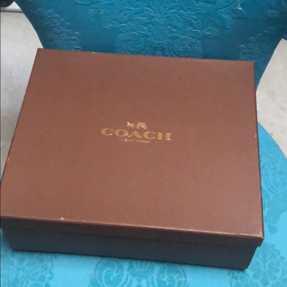 Boots - Picture 2 of 3
